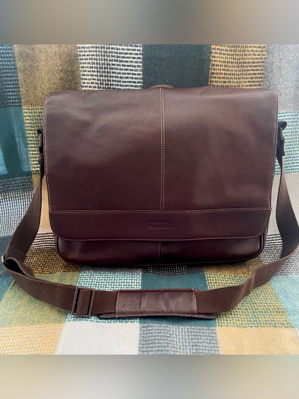 Kenneth Cole Reaction Brown Leather Messenger Bag